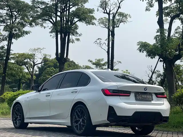 BMW 3 Series 2025 330Li M Sport Night Edition — фото 4