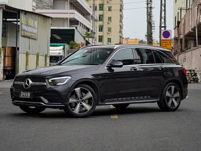MERCEDES-BENZ GLC