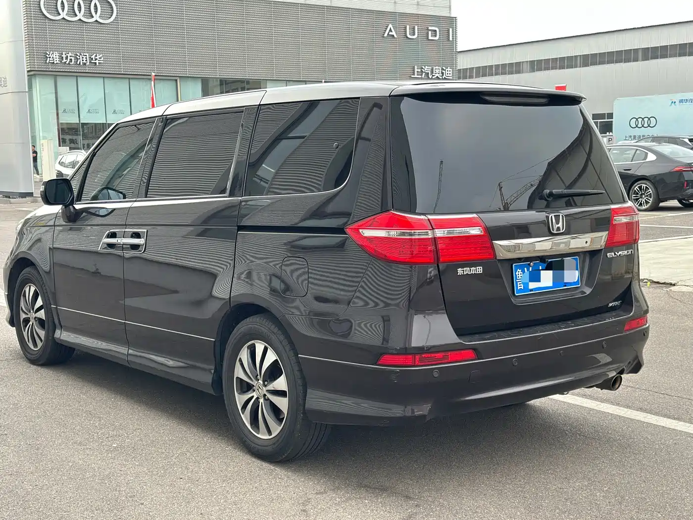 Honda Elysion 2013 2012 2.4L VTi-S Premium Edition