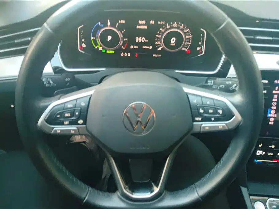 VOLKSWAGEN MAGOTAN GTE PLUG IN HYBRID