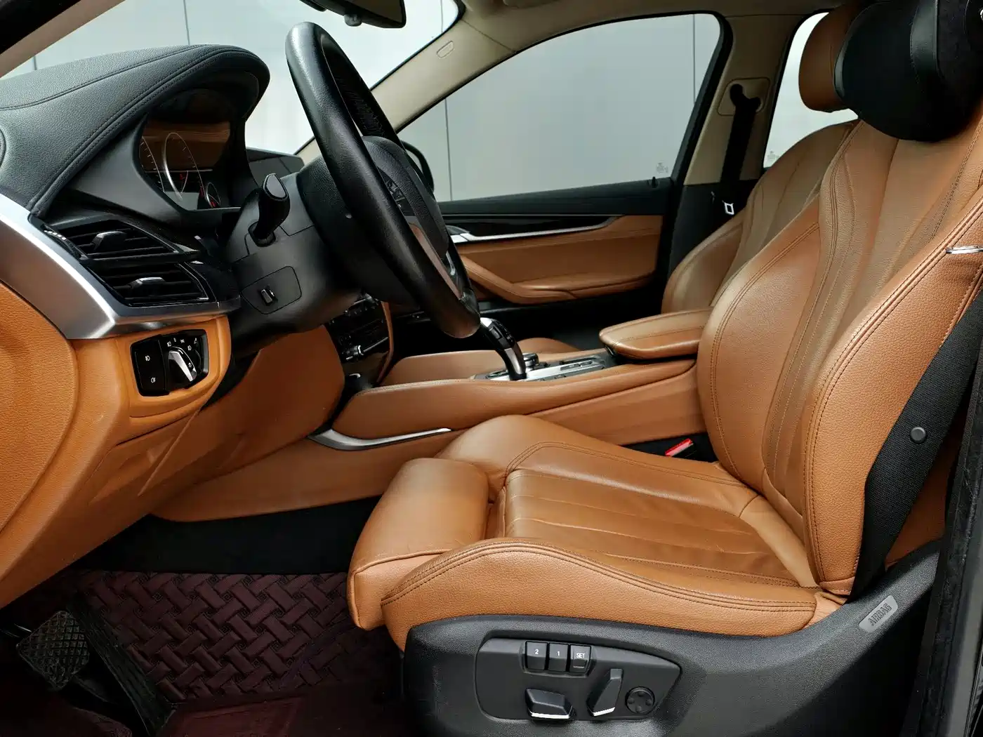 BMW X6 2017 xDrive28i фото 13