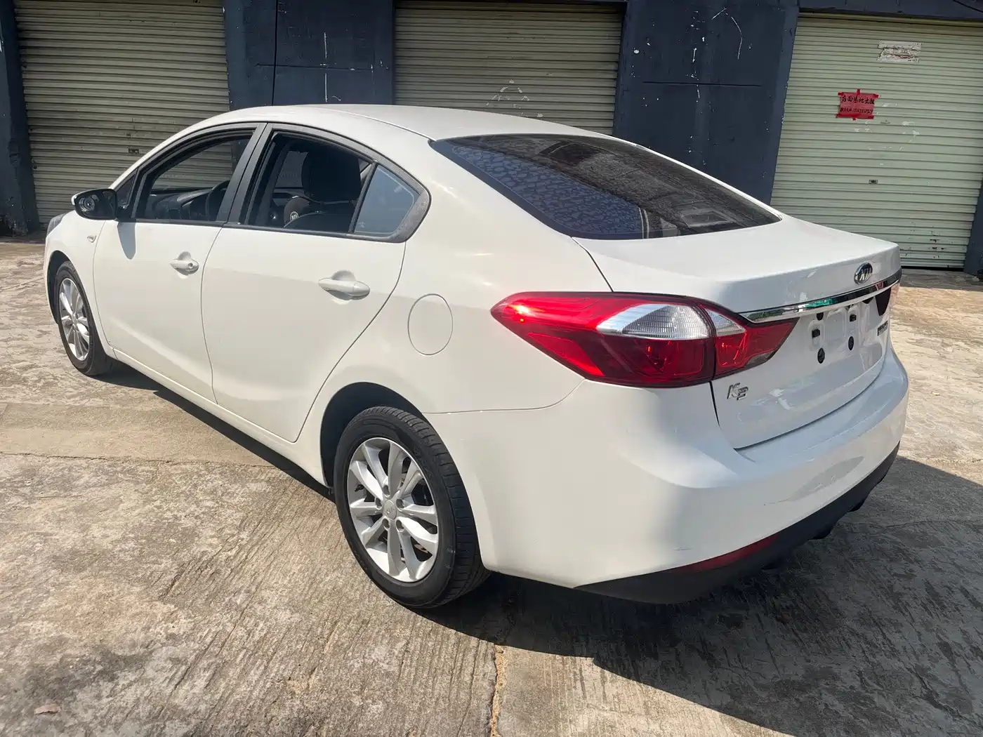 Photo 4 - Kia K3