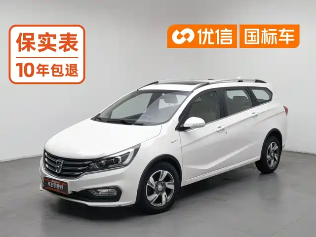 Baojun 310W 2017 1.5L Manual Luxury China V — фото 1