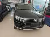 Фото 3 - Volkswagen Touareg