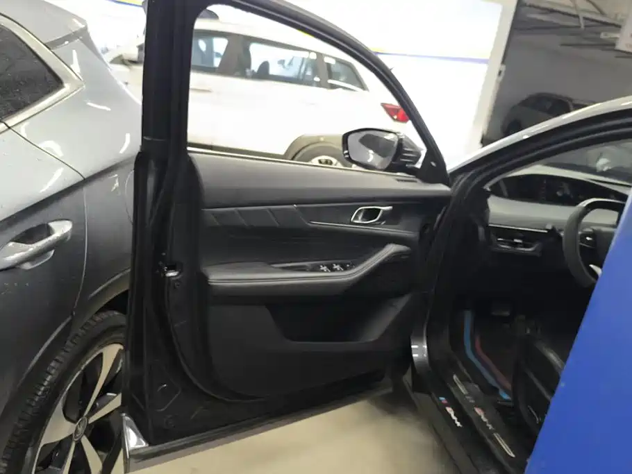 Changan UNI-K 2024 2023 2.0T FWD Joy Style