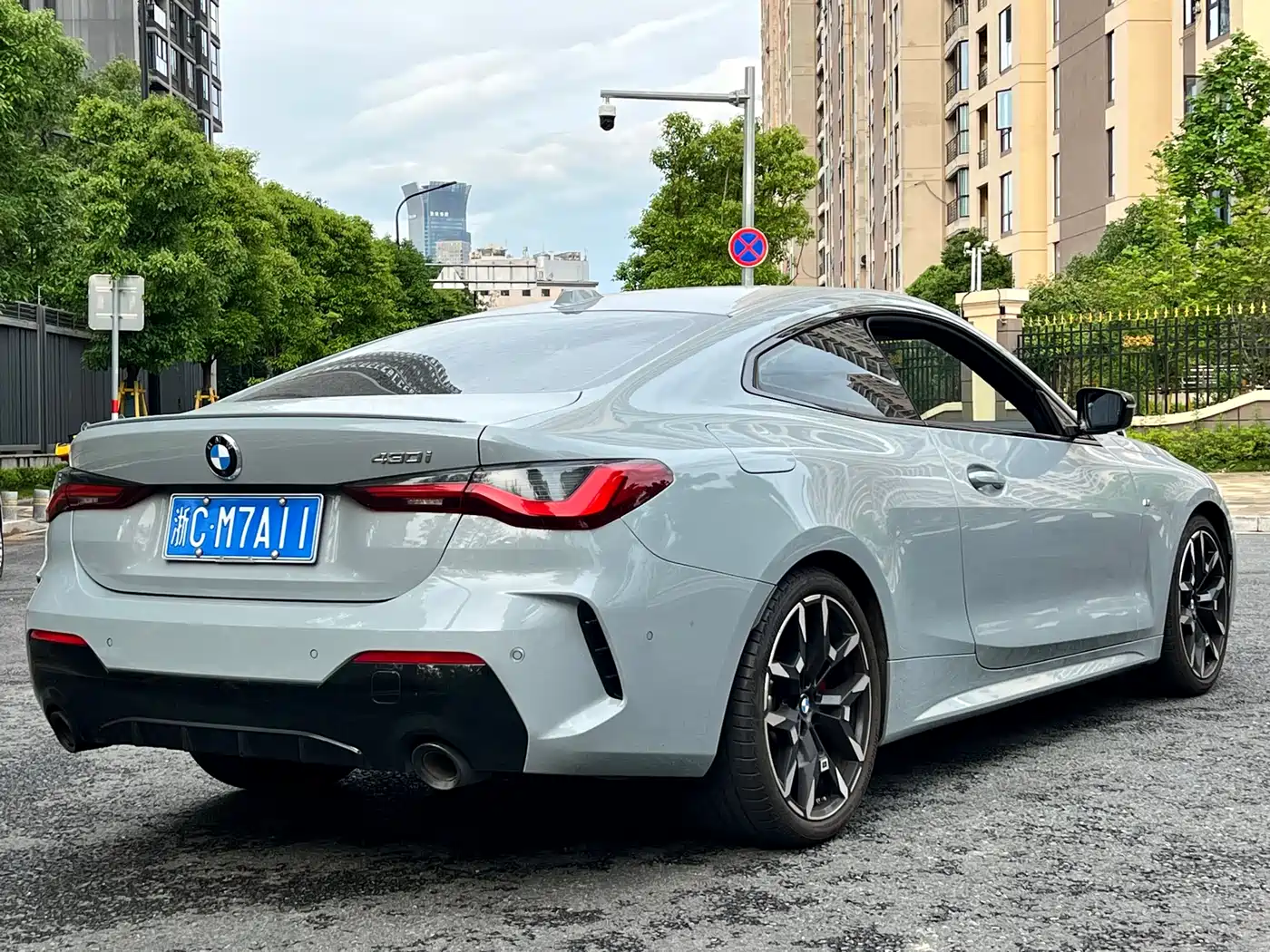 BMW 4 Series 2024 430i M Sport Shadow Edition фото 5