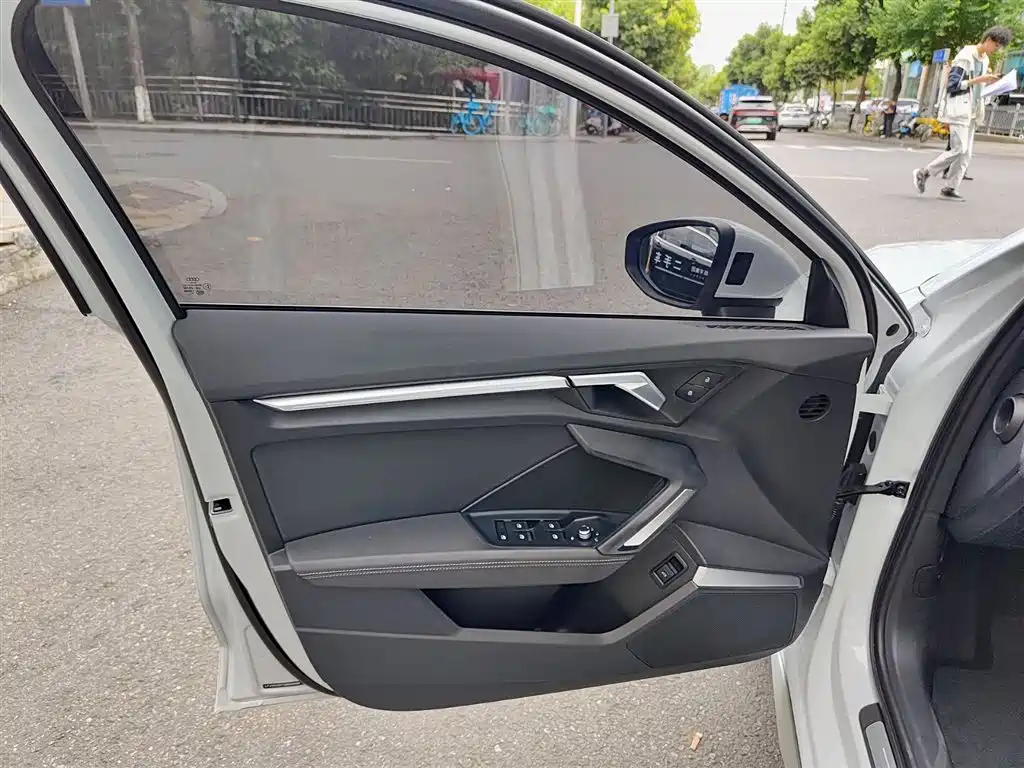 Audi A3 2025 2025 Sportback 35TFSI Flying Premium