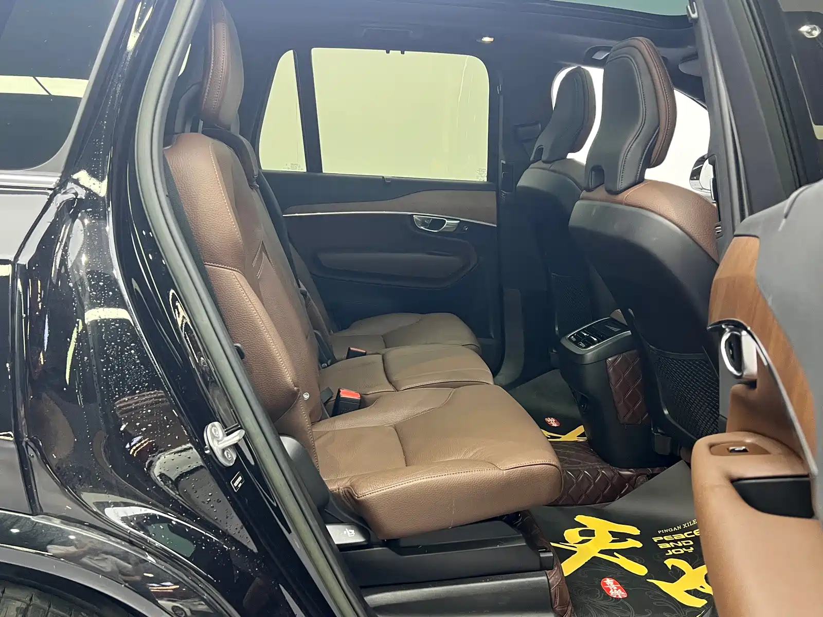 Фото 13 - Volvo XC90