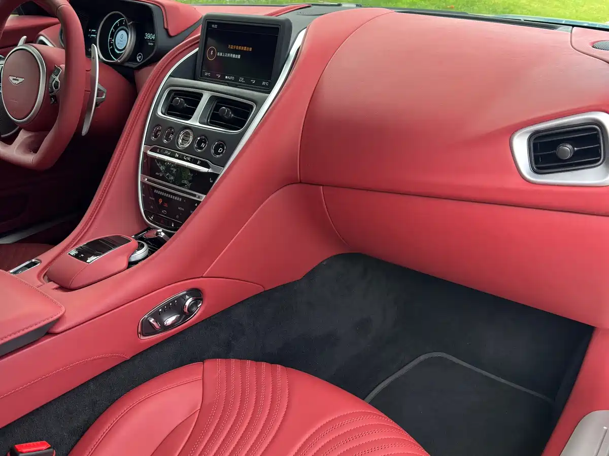 Aston Martin DB11 2022 2022 4.0T V8 Coupe