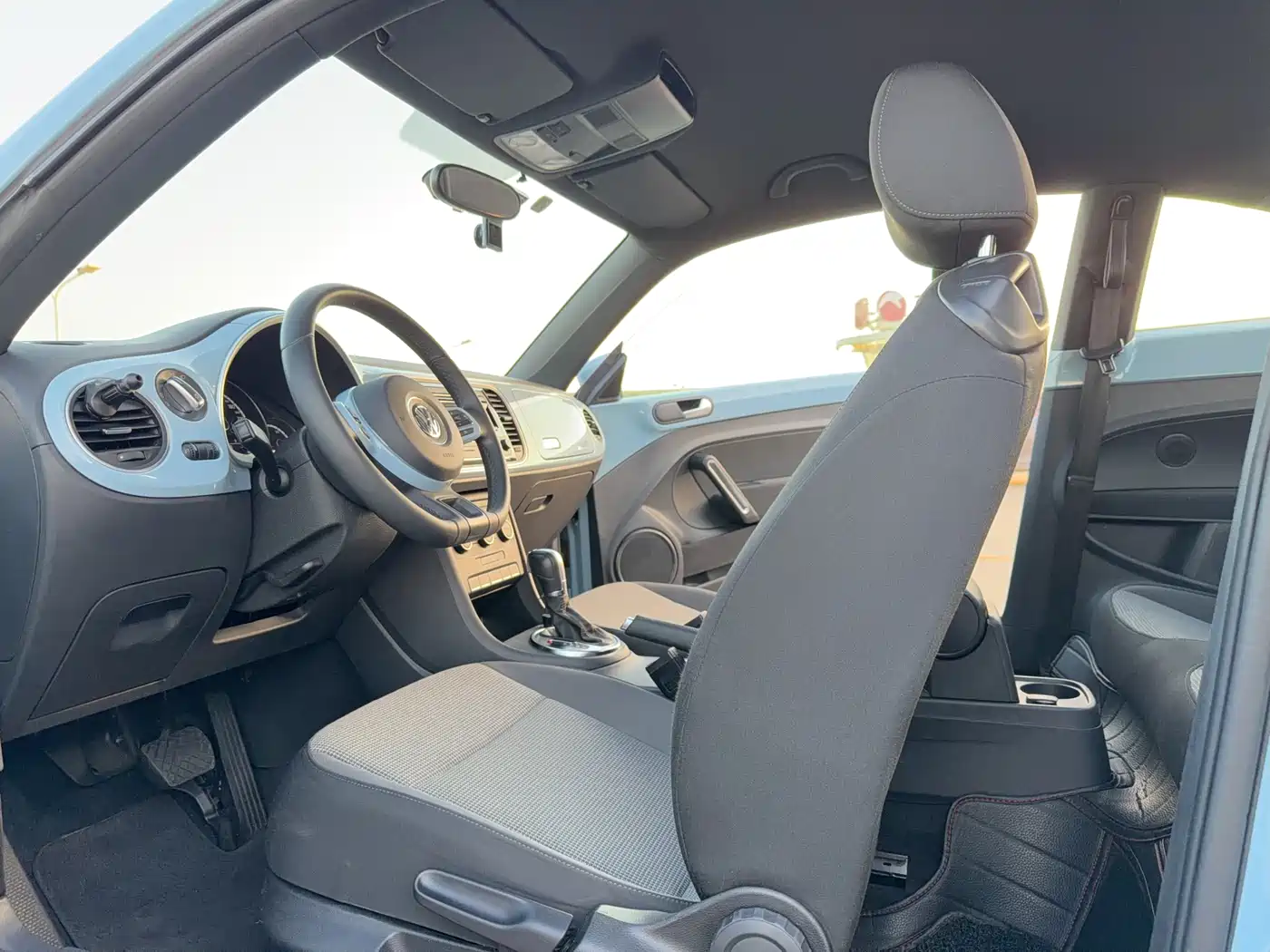 Volkswagen Beetle 2015 280TSI фото 9