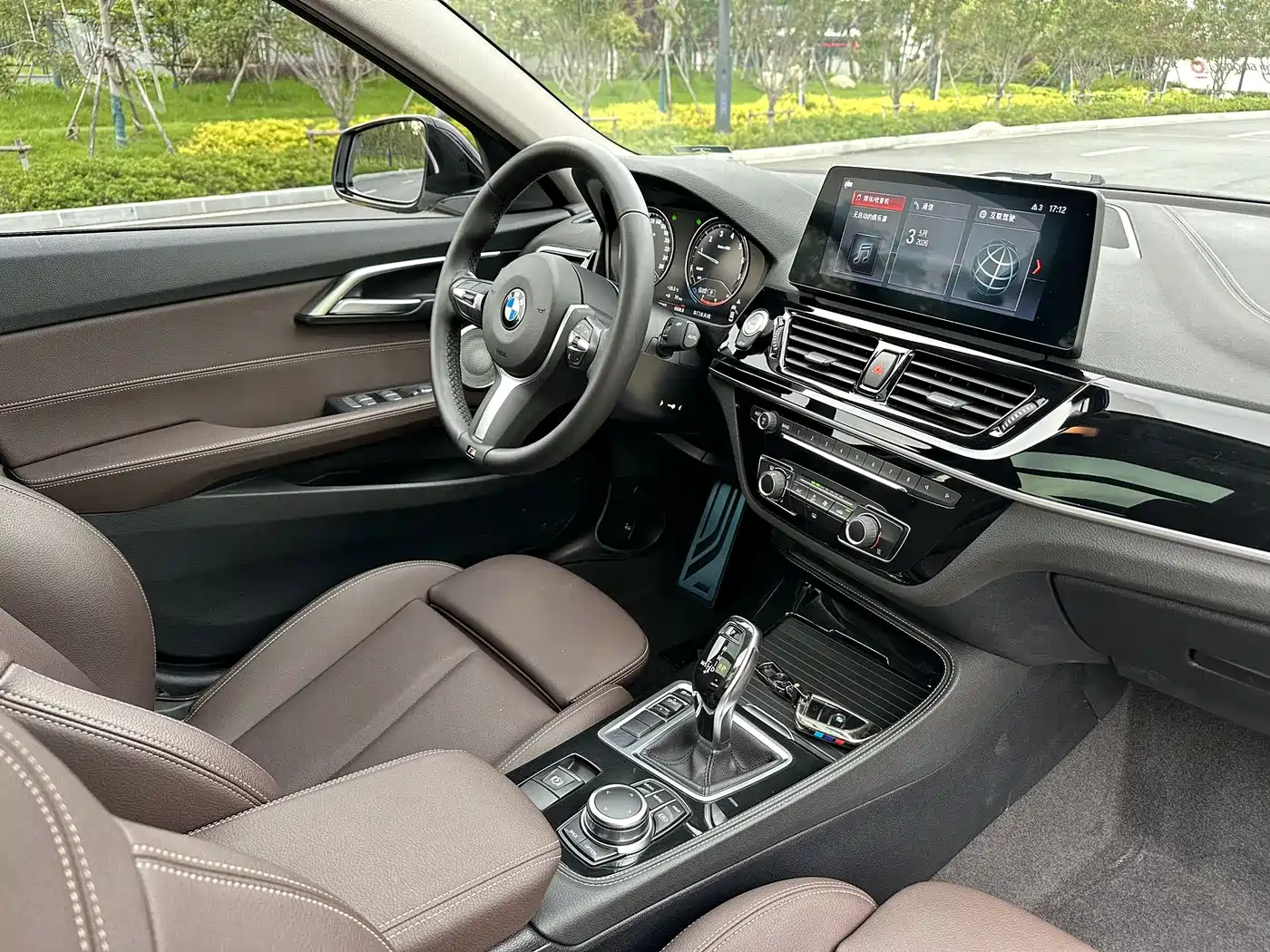 BMW 1 Series 2023 120i M Sport Shadow Edition фото 10