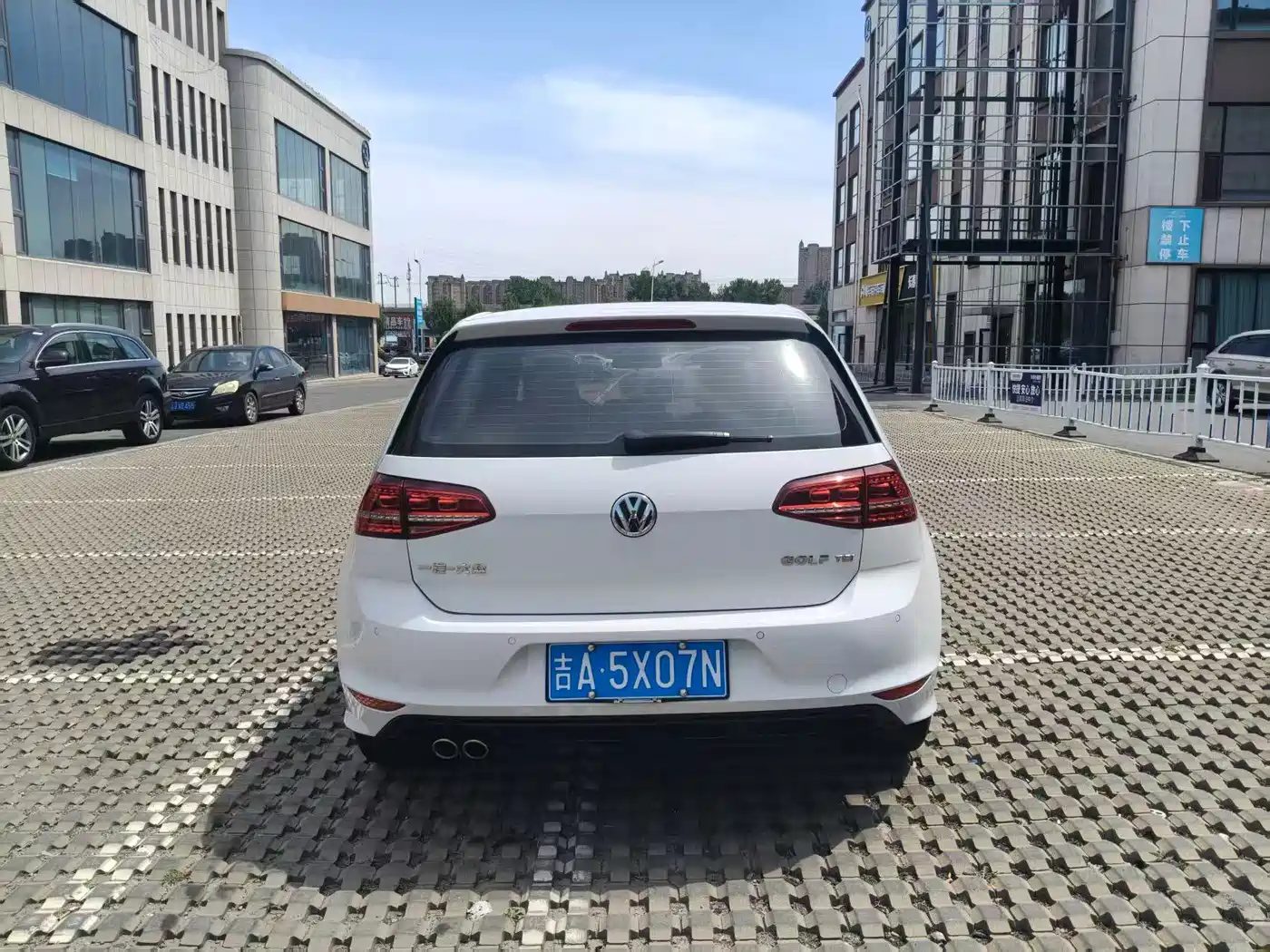 Volkswagen Golf 2016 1.4TSI Automatic R-Line фото 10