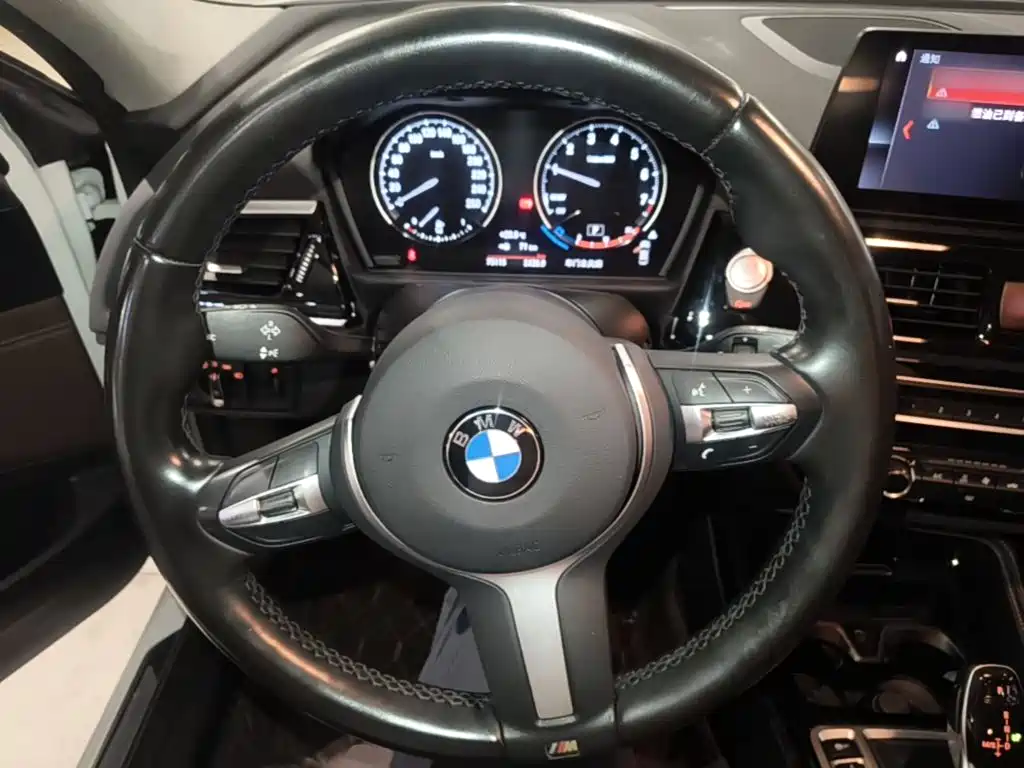 BMW 1 Series 2023 2022 120i M Sport Shadow Edition