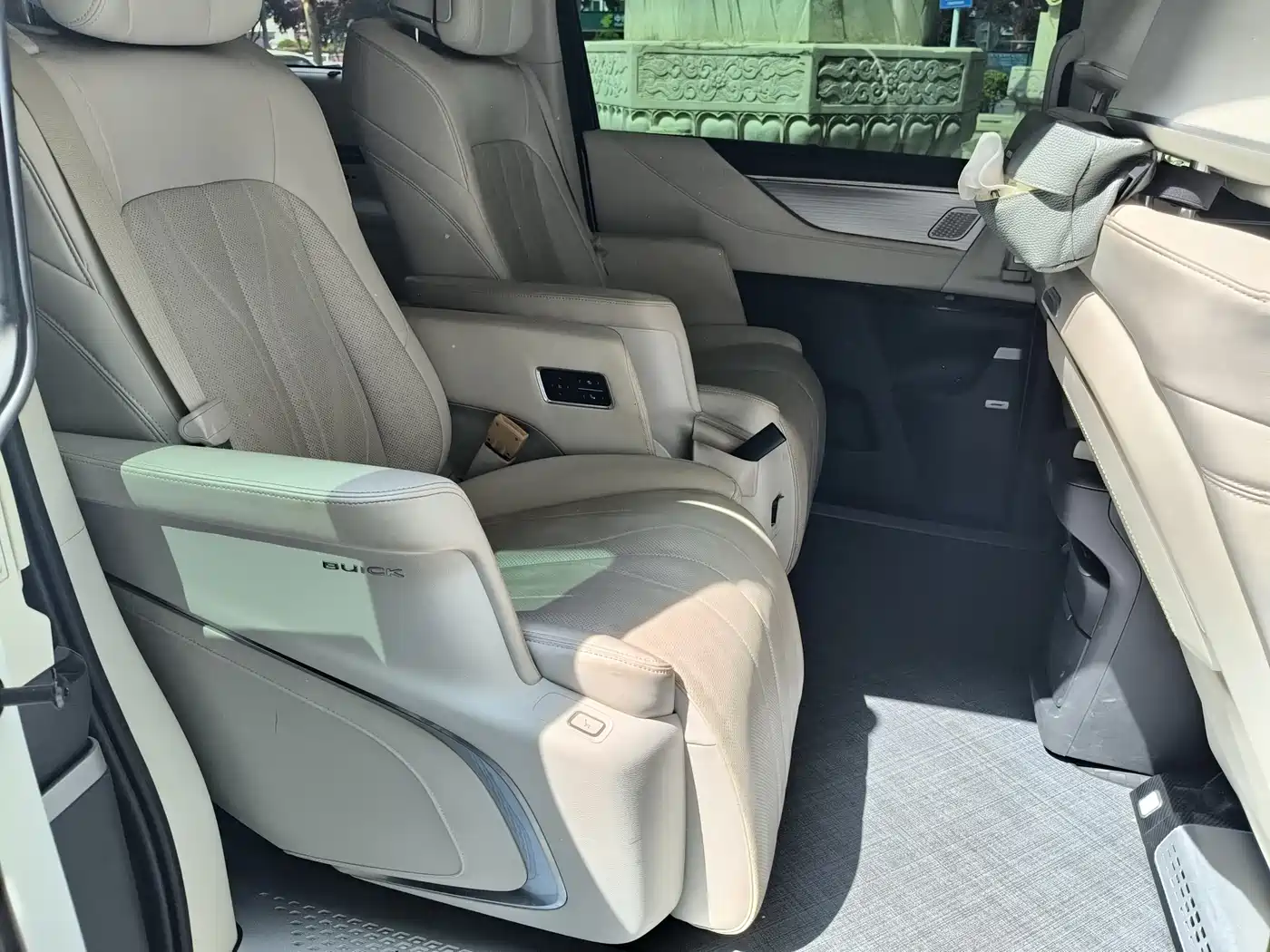Buick GL8 New Energy 2024 Landglory Luxury Edition 7-Seater фото 10