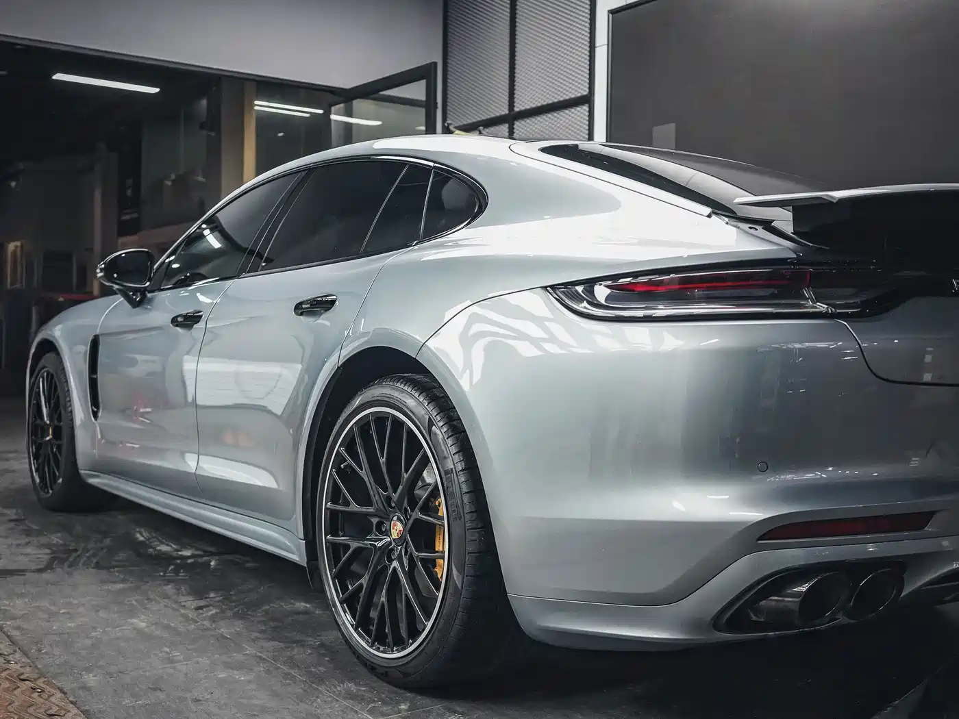 PORSCHE PANAMERA