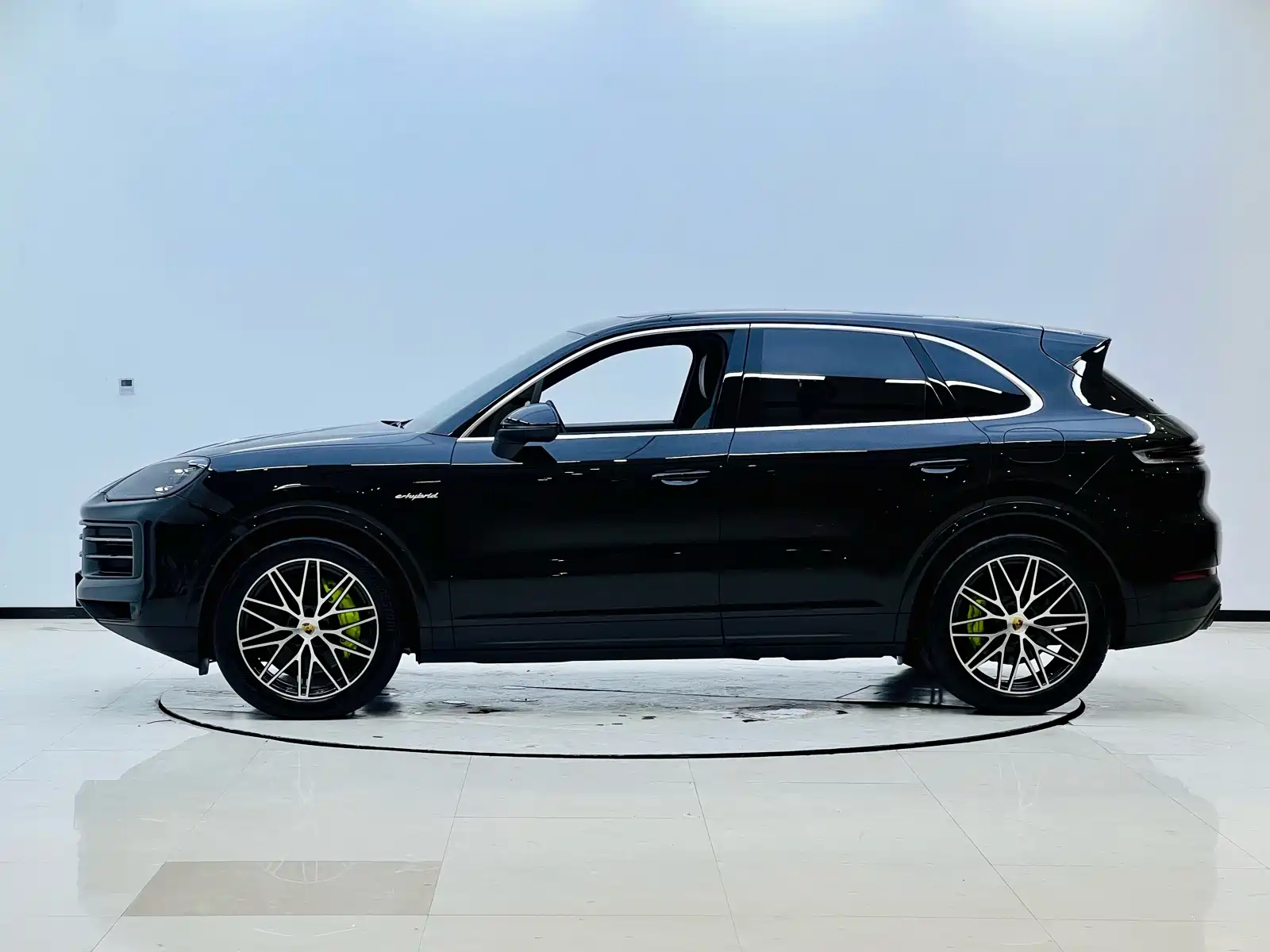 Фото 5 - Porsche Cayenne New Energy
