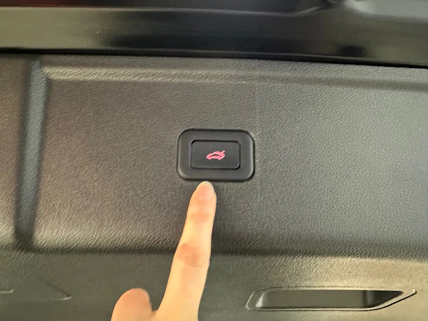 Hongqi HS5 2022 Facelift 2.0T Smart Flag Enjoyment Edition фото 20