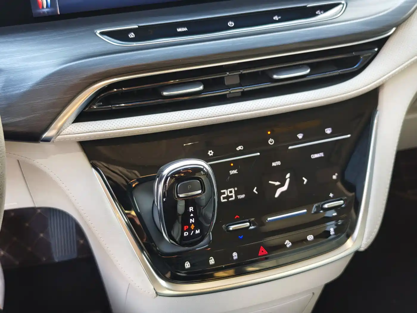 Buick GL8 2023 ES Landmaster Comfort фото 16