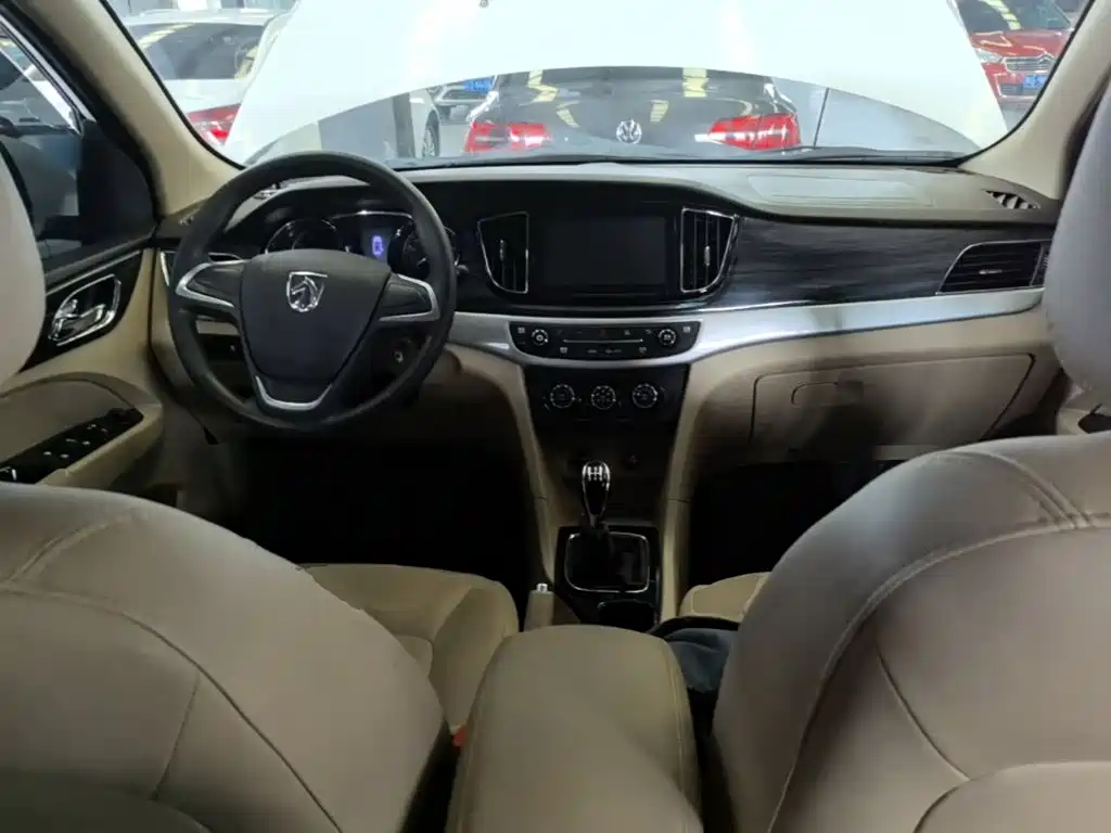 صورة 10 - Baojun 730