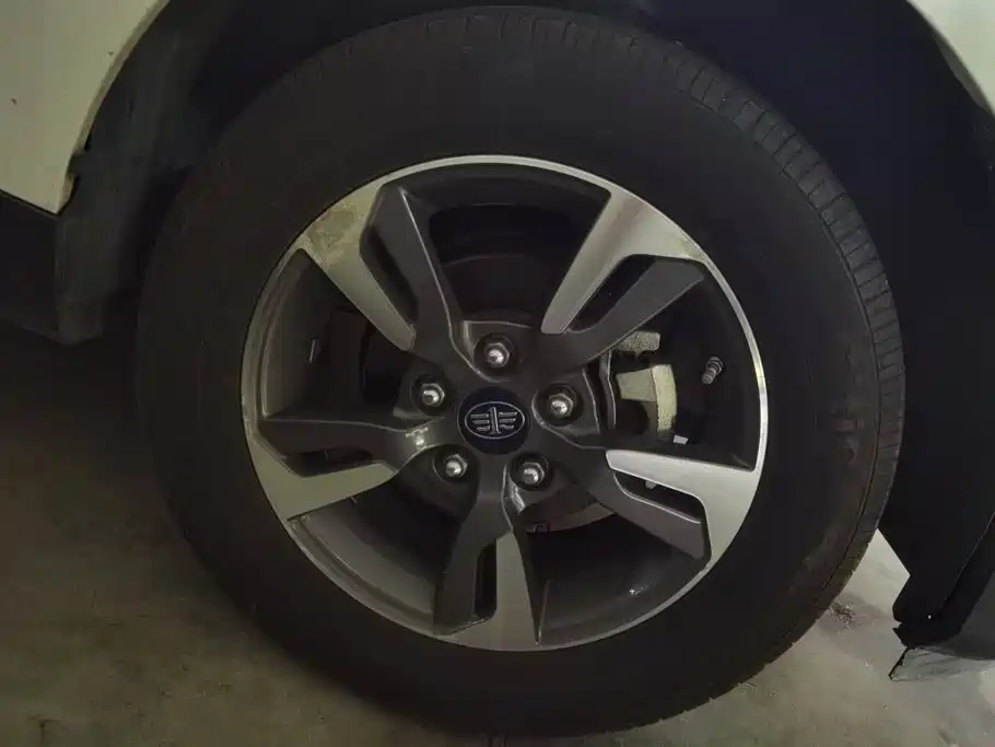 FAW Junpai D60 2015 2015 1.8L Auto Premium
