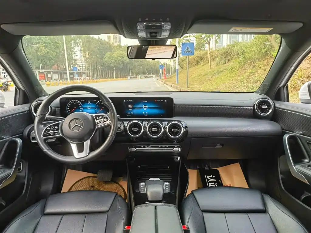 Mercedes-Benz A-Class 2021 A 200 L Sport Sedan Dynamic Type фото 8