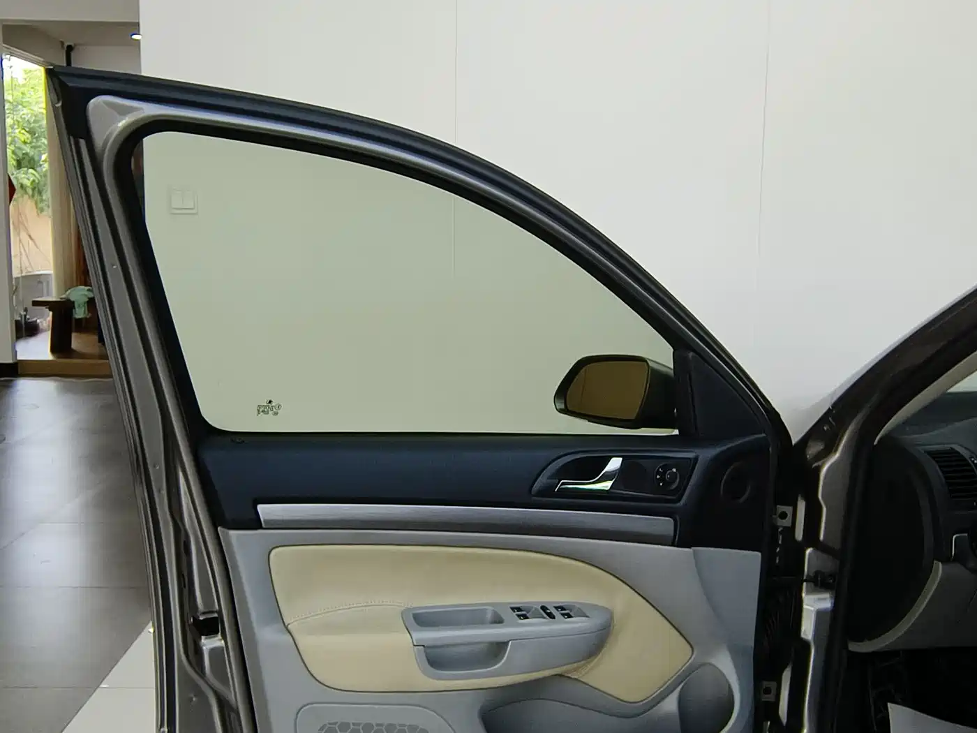 Škoda Octavia 2012 1.6L Automatic Yijie Edition фото 13