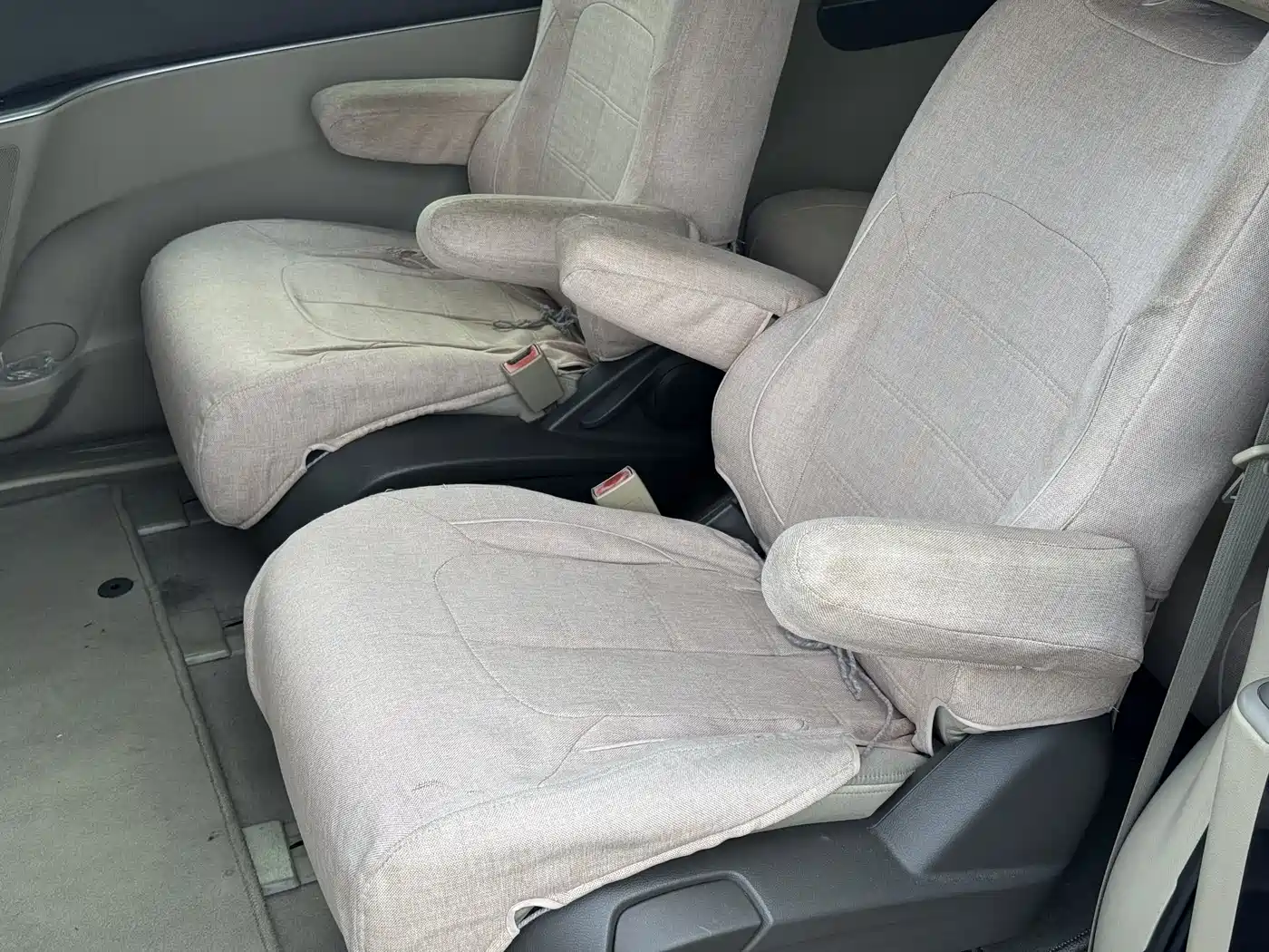 Buick GL8 2013 2.4L CT Luxury Business Comfort Edition фото 17