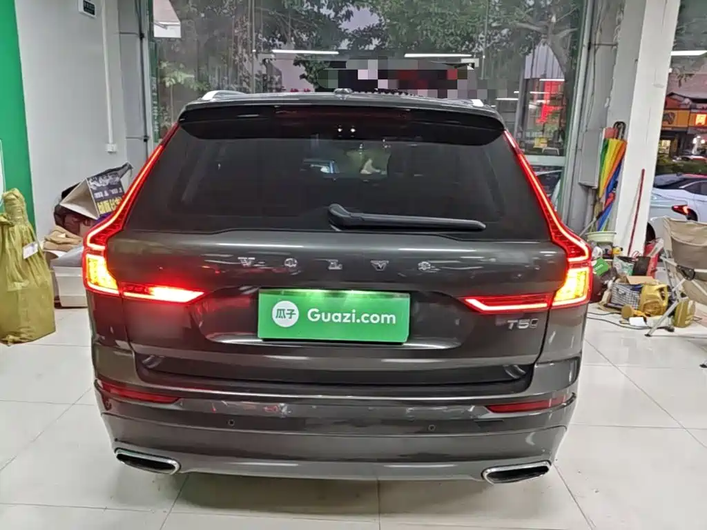 Фото 6 - Volvo XC60