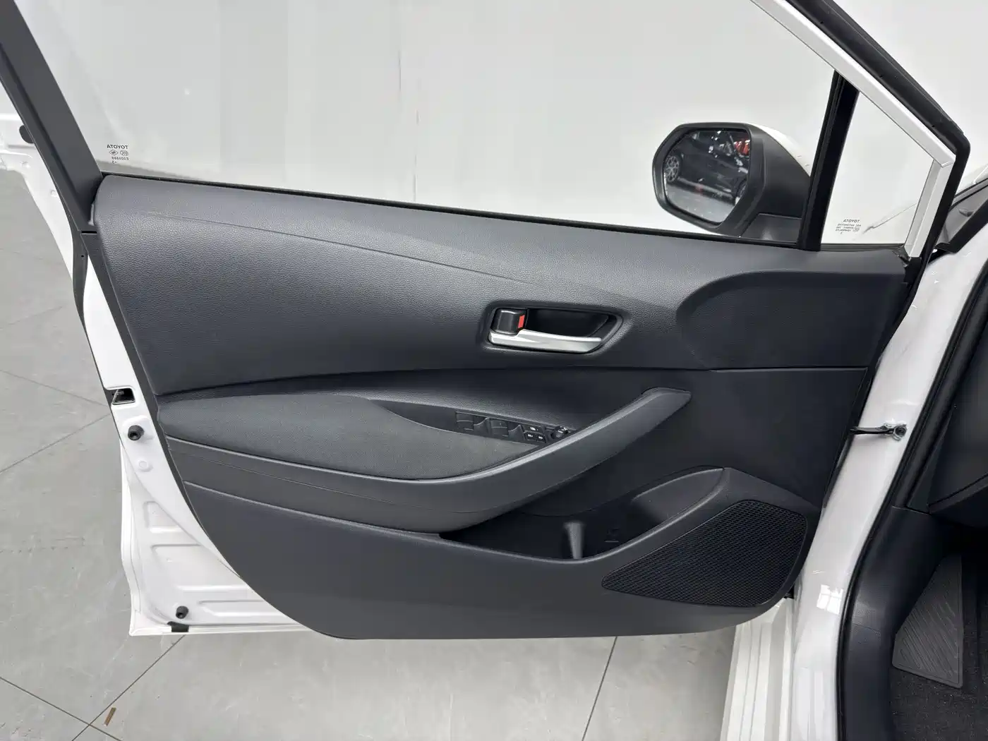 Toyota Corolla 2024 Model 1.2T Pioneer Edition фото 8