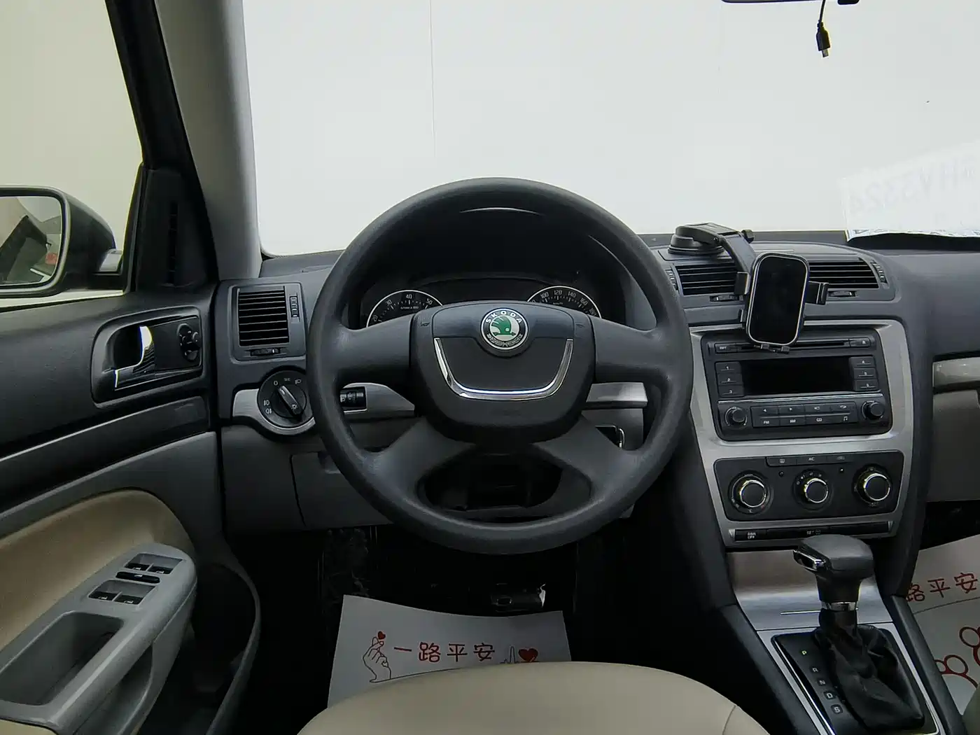 Škoda Octavia 2012 1.6L Automatic Yijie Edition фото 7
