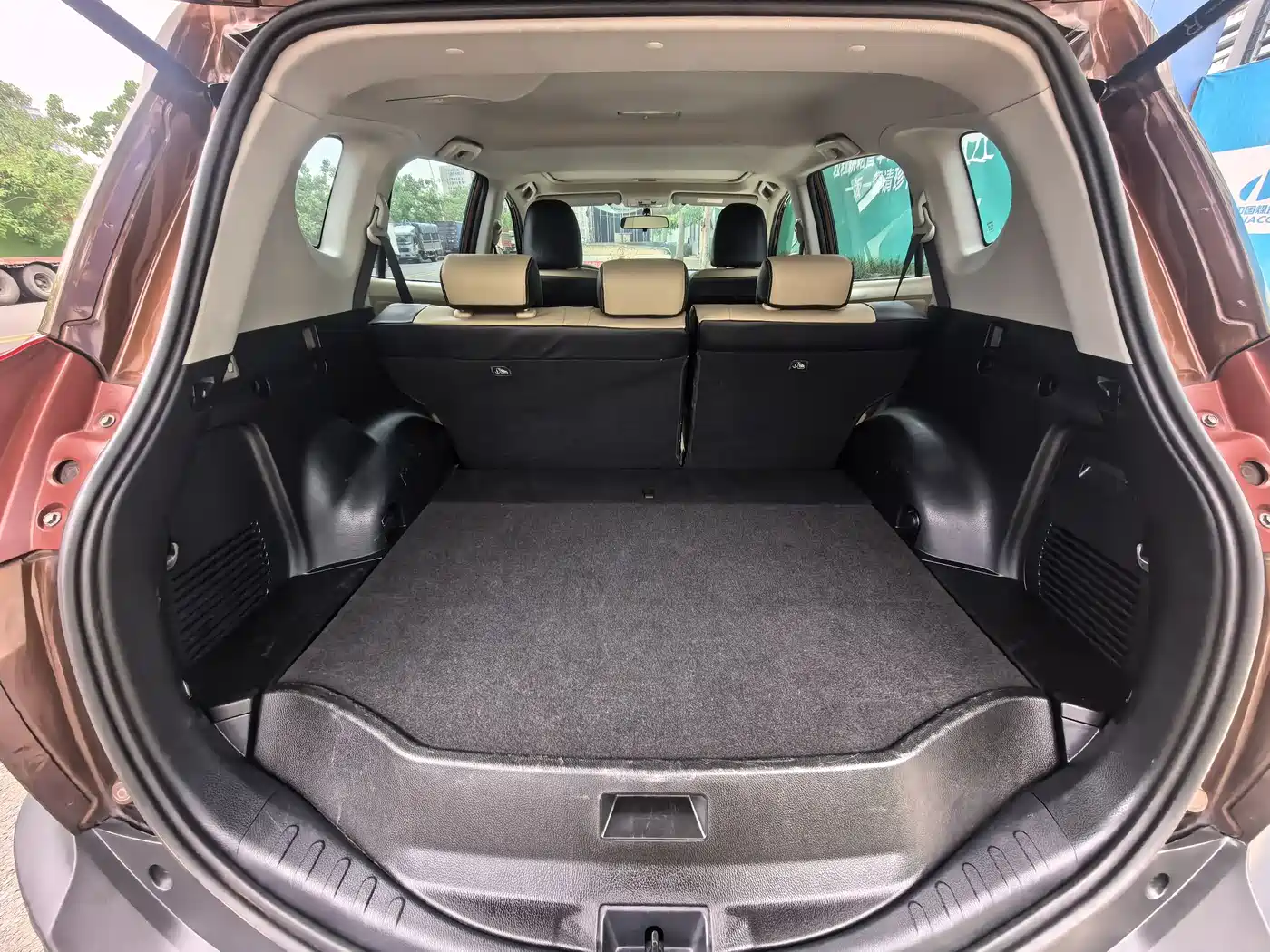 Toyota RAV4 Rongfang 2015 2.0L CVT 2WD Trend Edition фото 12