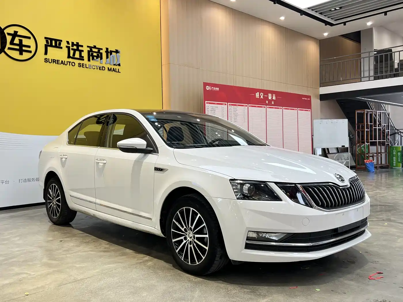 Škoda Octavia 2019 1.5L Automatic Smart Luxury China VI фото 3