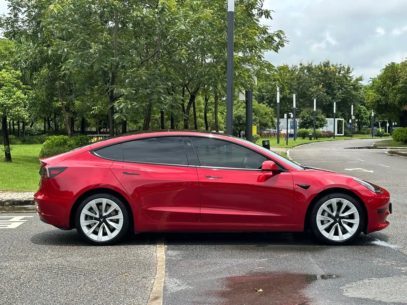Фото 8 - Tesla Model 3