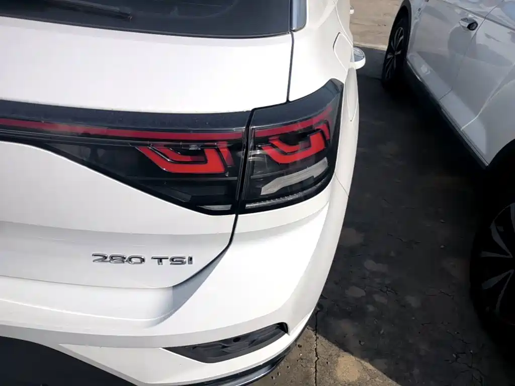 Volkswagen T-Roc, миниатюра 8