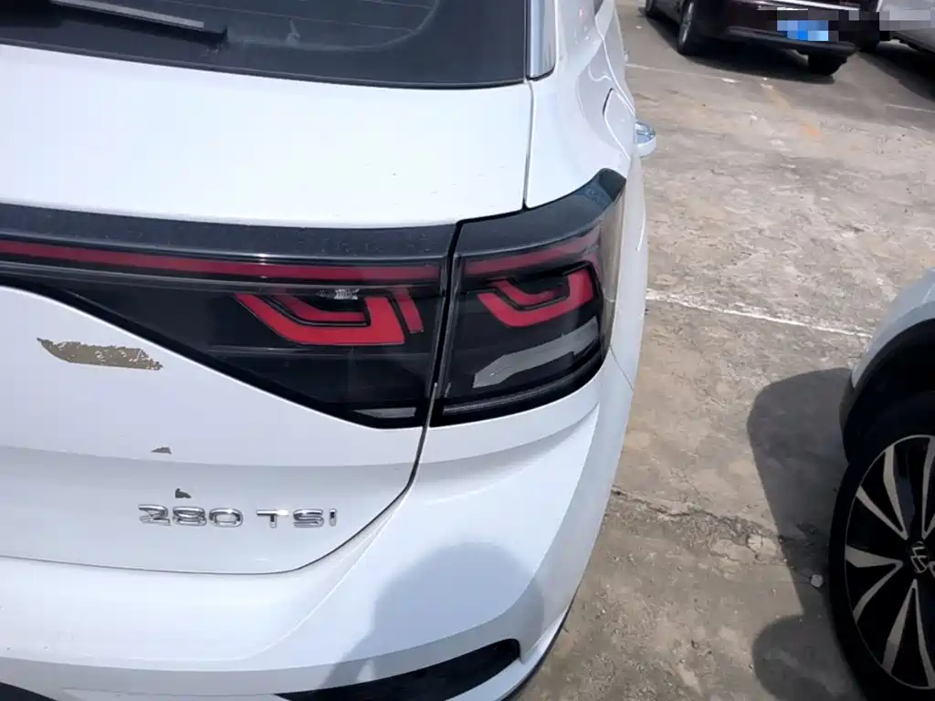 Volkswagen T-Roc, миниатюра 8