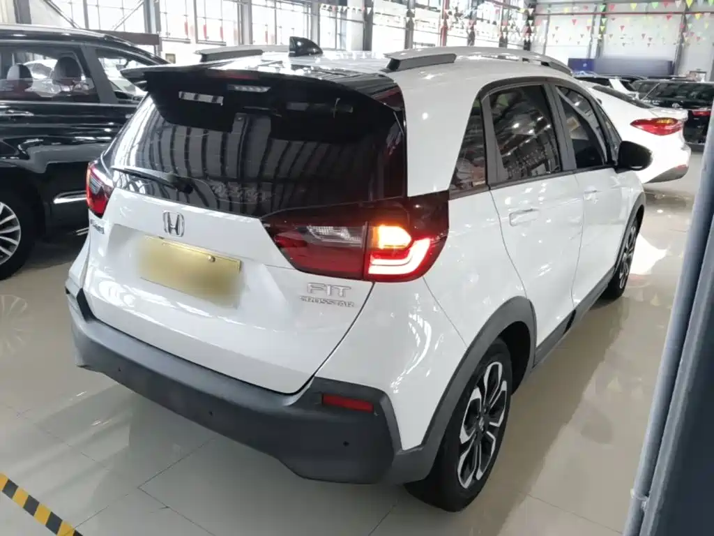 Фото 7 - Honda Fit