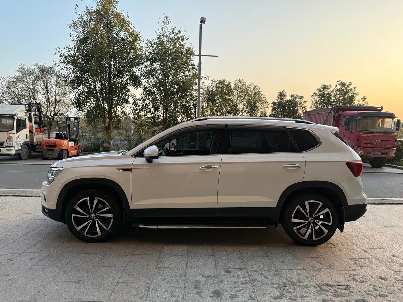 Volkswagen Tharu 2019 280TSI 2WD Flagship Edition China V фото 4