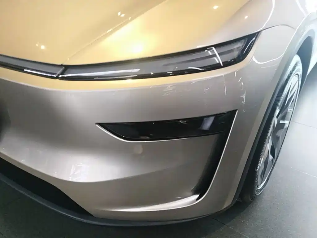 Tesla Model Y L 2025 2025 Facelift Long Range AWD