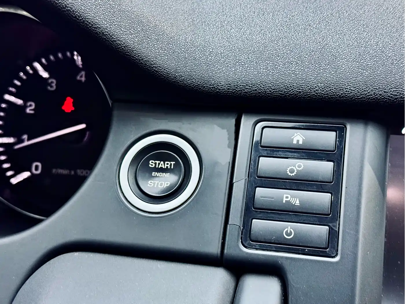 Land Rover Discovery Sport 2016 2.0T S фото 19