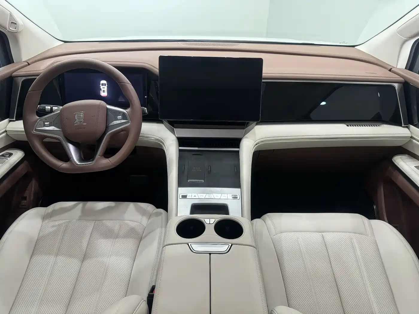 BYD Xia 2025 DM-i 1.5T 180km Surpass Edition фото 10