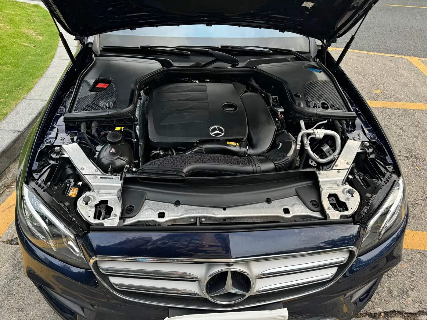 Mercedes-Benz E-Class 2020 E 300 L Sport Luxury Model фото 18