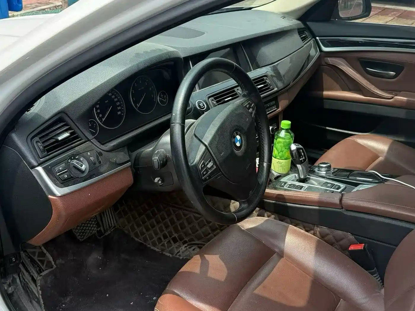 BMW 5 Series (Import) 2015 520i Elegance фото 9