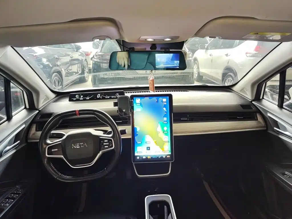 Photo 10 - Nezha Auto Nezha V