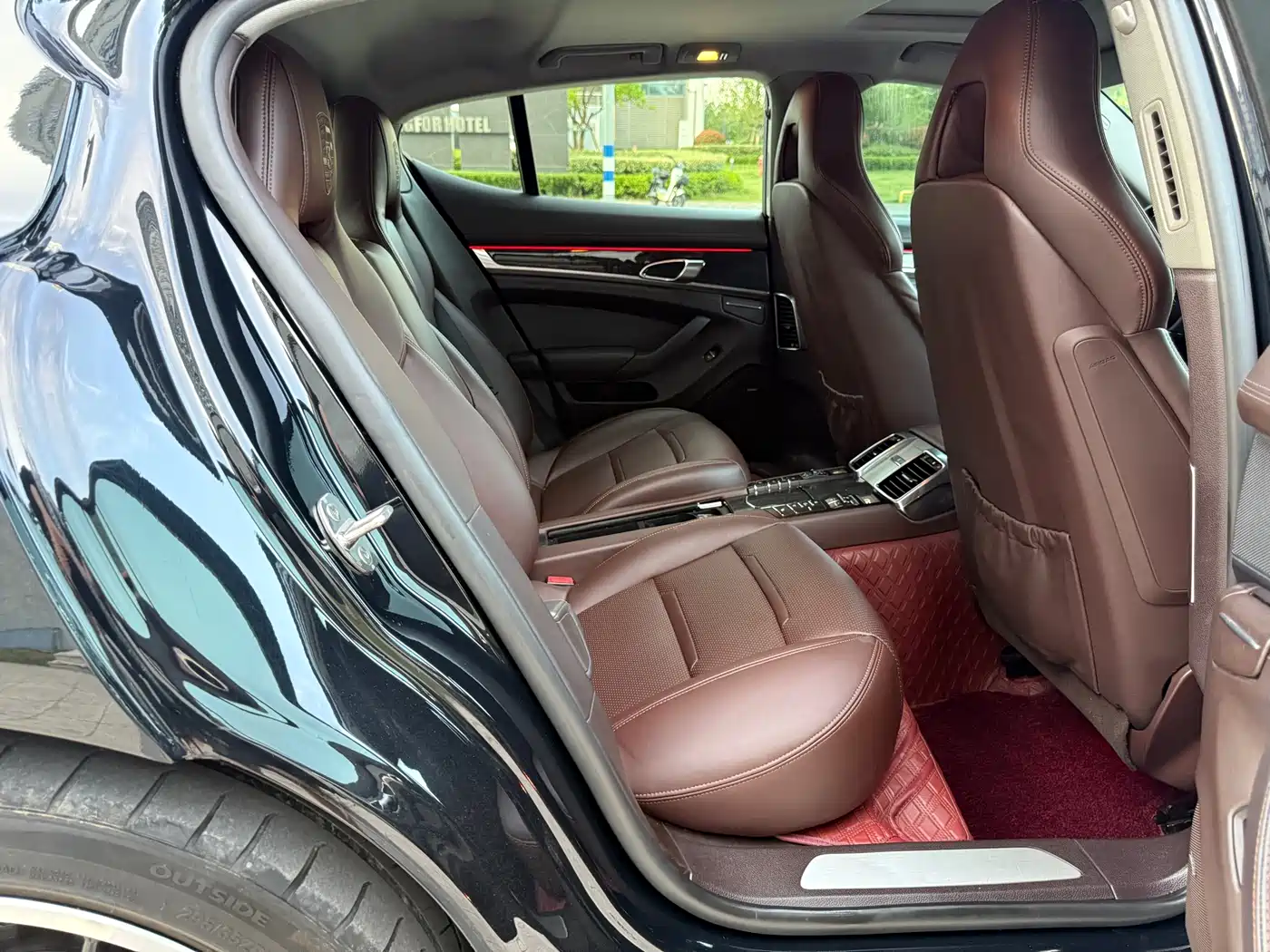 Porsche Panamera 2010 Panamera 4 3.6L фото 9