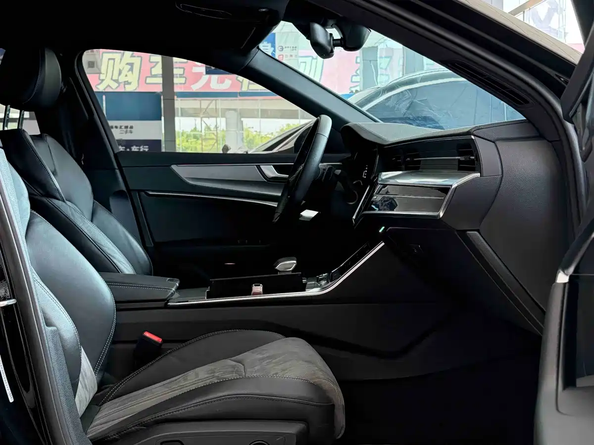 Audi A6L 2022 40 TFSI Luxury Dynamic фото 9