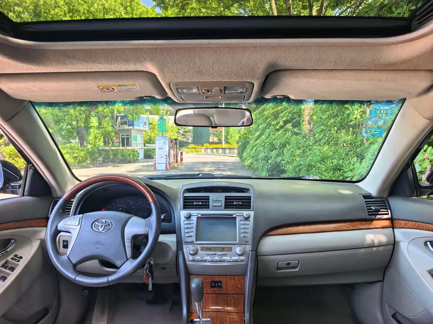 Toyota Camry 2011 240G Luxury Anniversary Edition фото 11