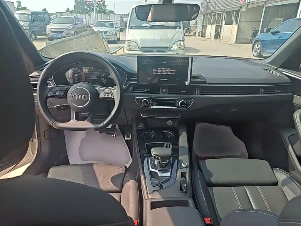Audi A4L 2023 40 TFSI Luxury Sport фото 10