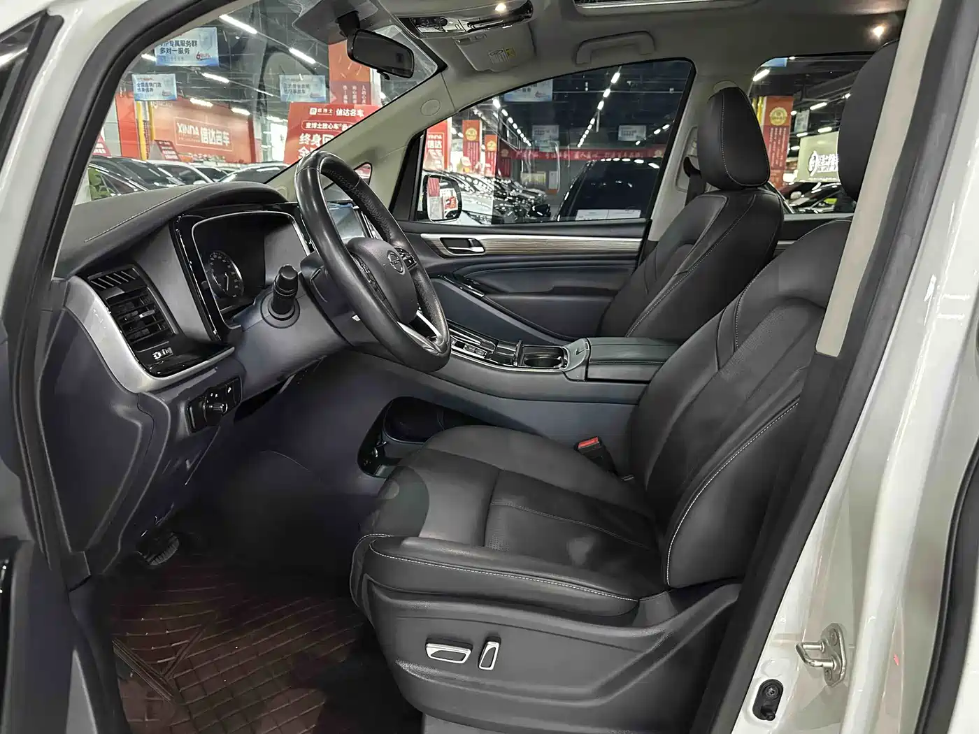 GAC TRUMPCHI M8