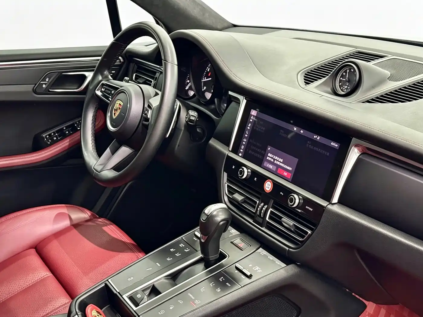 Porsche Macan 2023 Macan 2.0T фото 16
