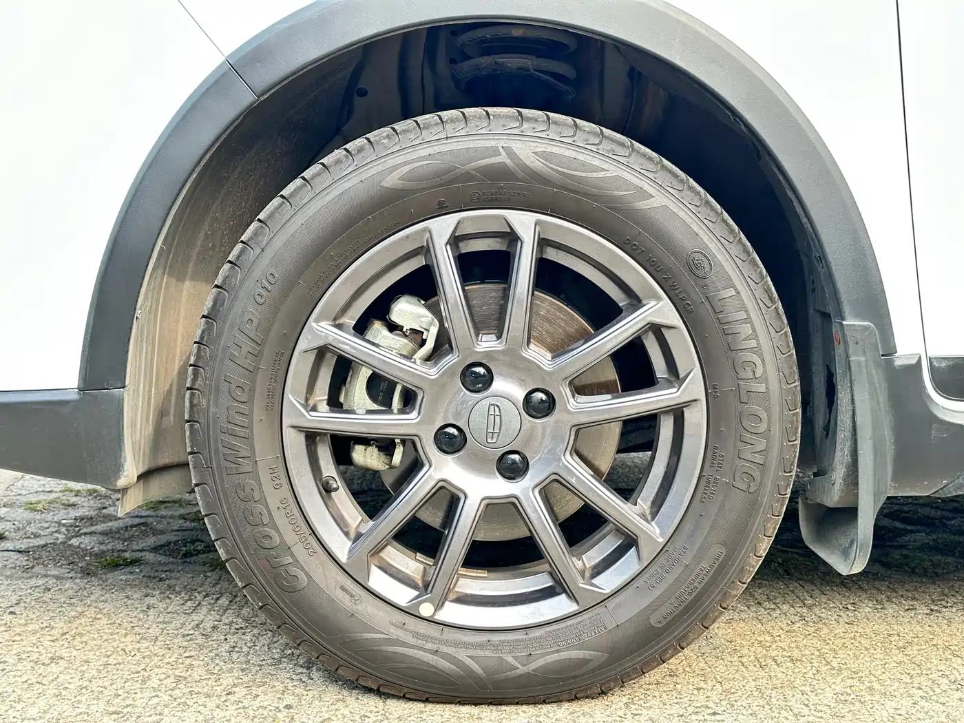 GEELY AUTOMOBILE VISION X3